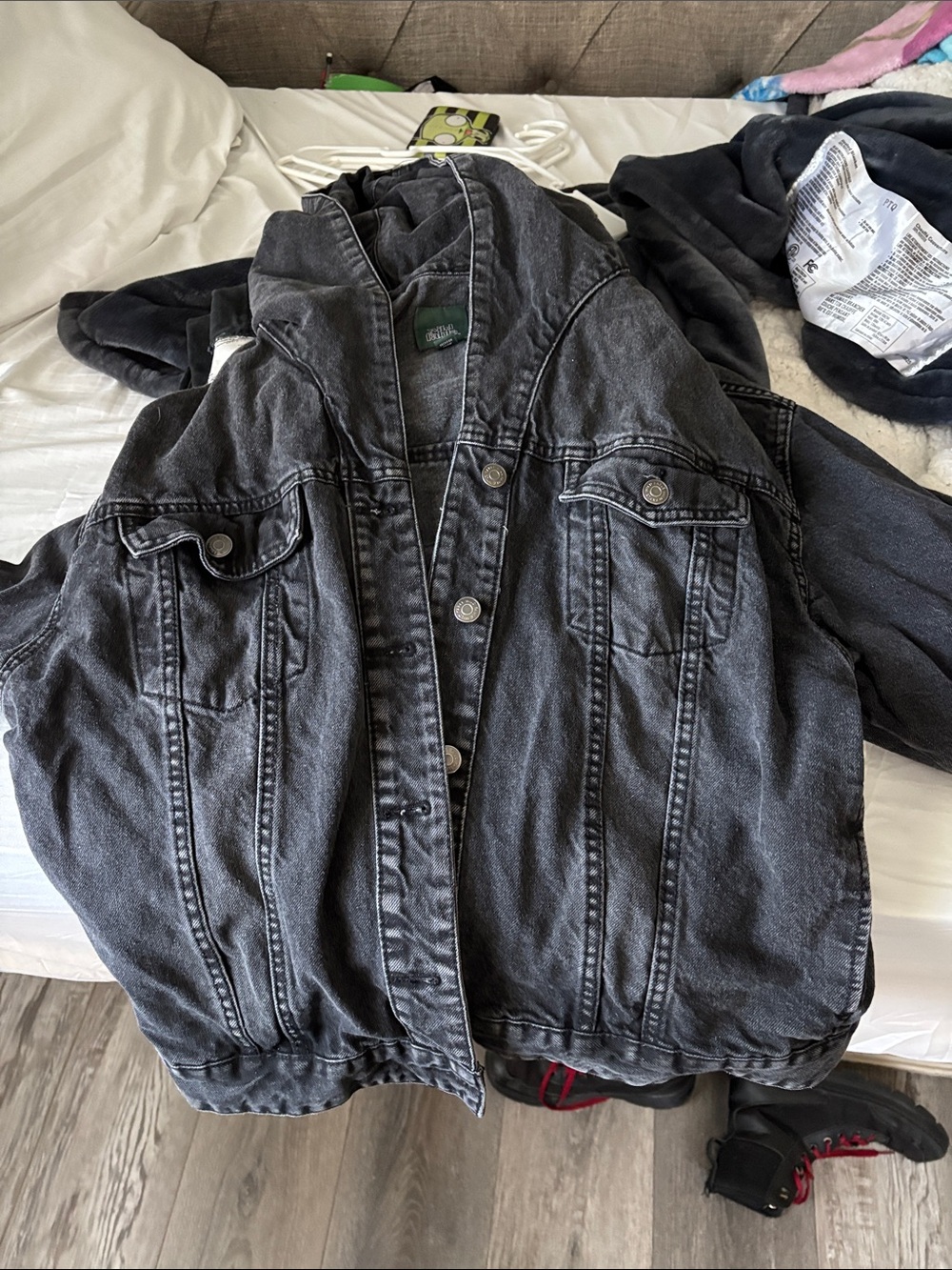 wild fable Black Washed Hooded Denim Jacket